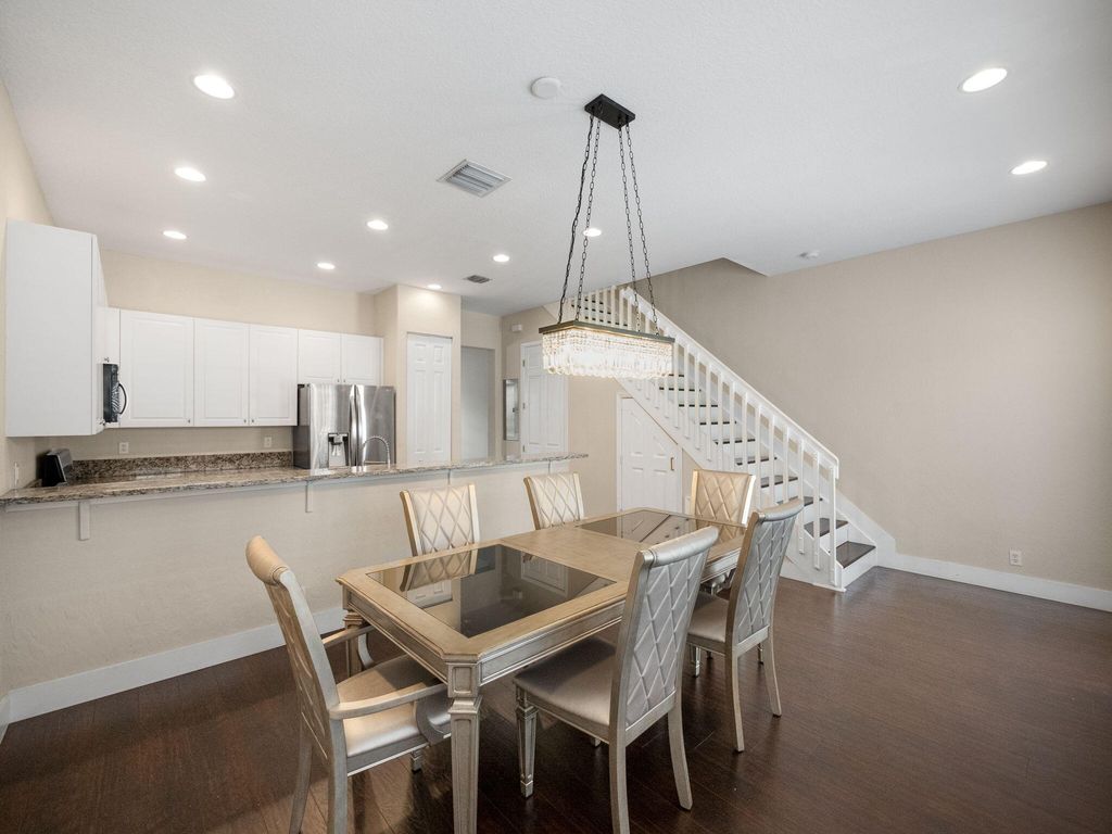 Photo of 605 NW 25th Avenue, Boynton Beach, FL 33426 (MLS # R11043020)