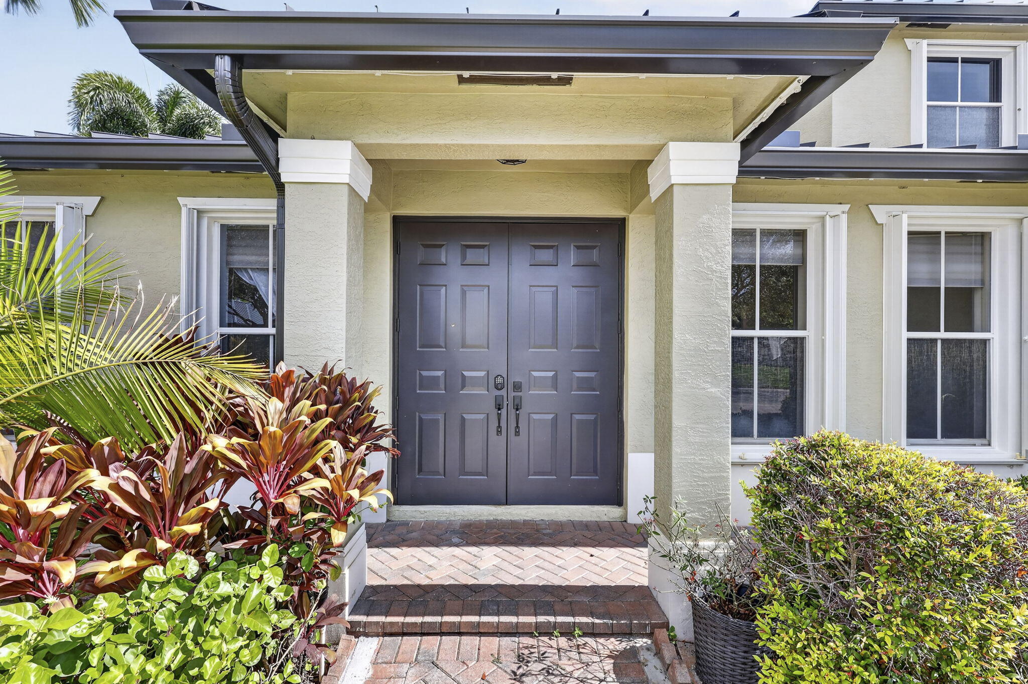 Properties 9479 SEDGEWOOD Drive
