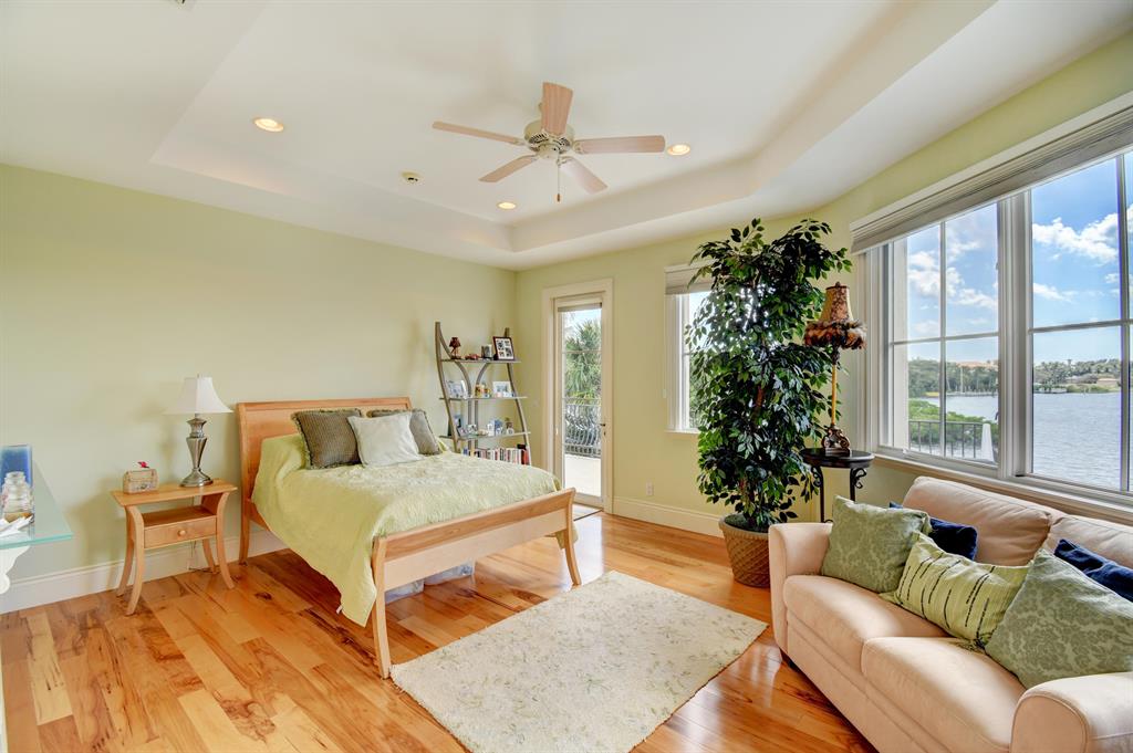 POINT MANALAPAN - Residential