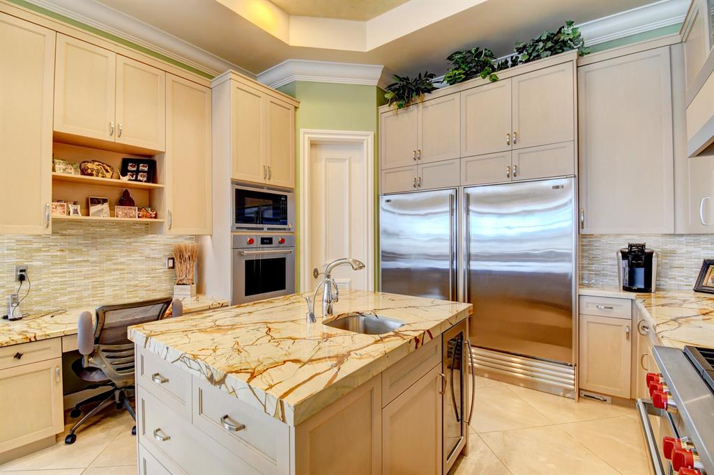 POINT MANALAPAN - Residential