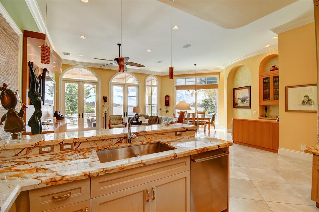 POINT MANALAPAN - Residential