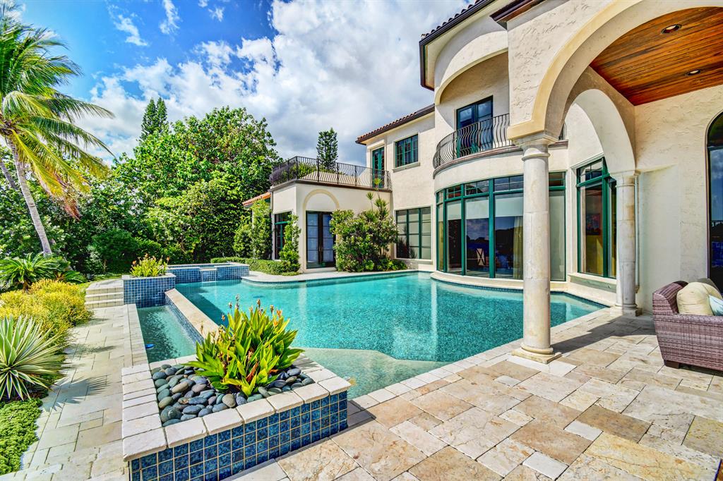 POINT MANALAPAN - Residential