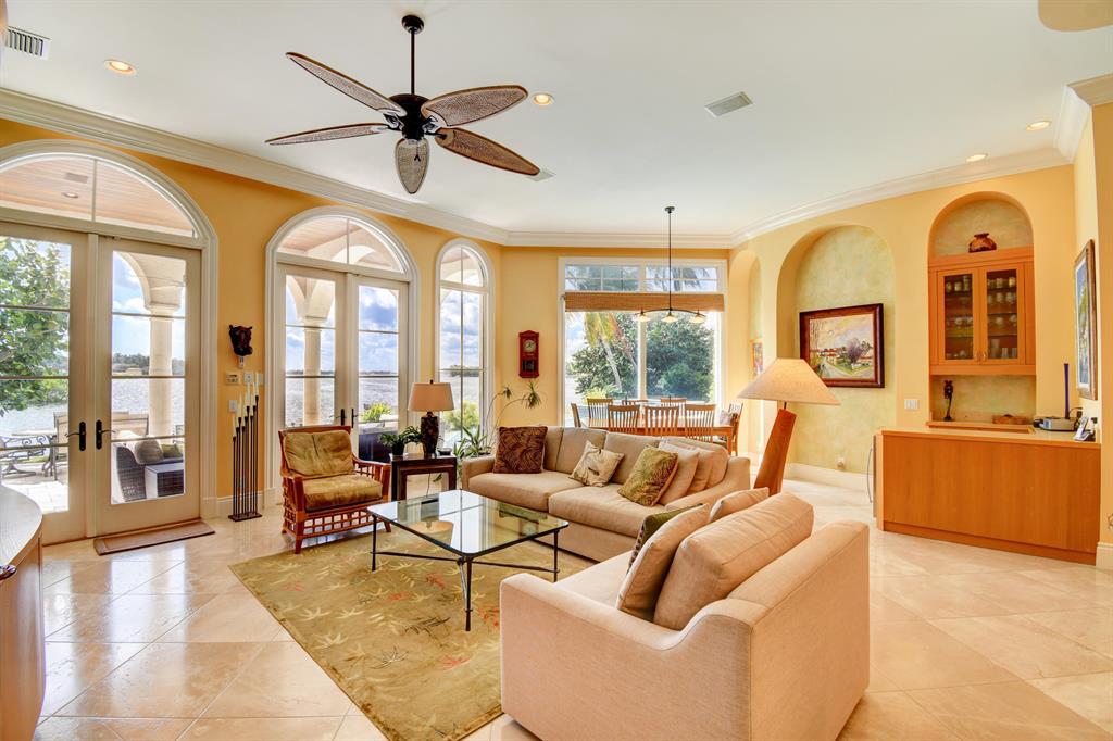 POINT MANALAPAN - Residential