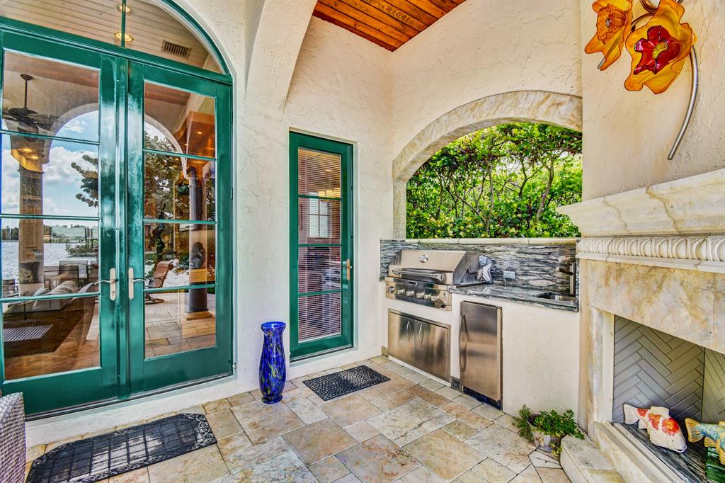 POINT MANALAPAN - Residential