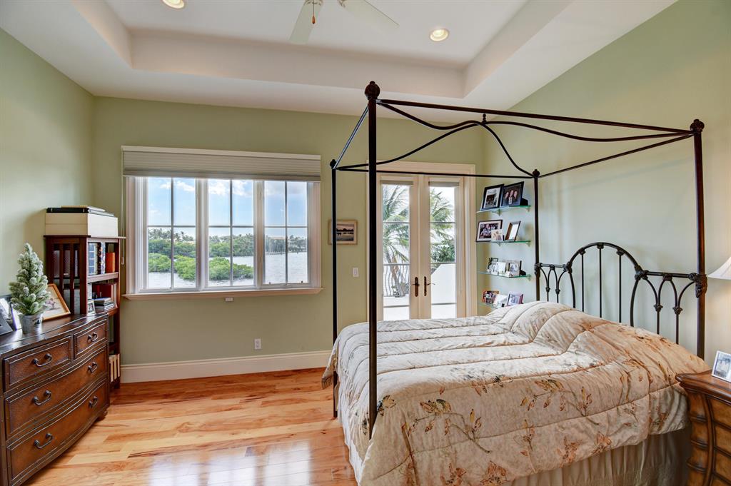 POINT MANALAPAN - Residential