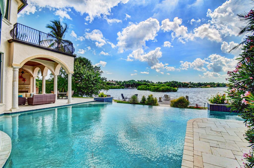 POINT MANALAPAN - Residential