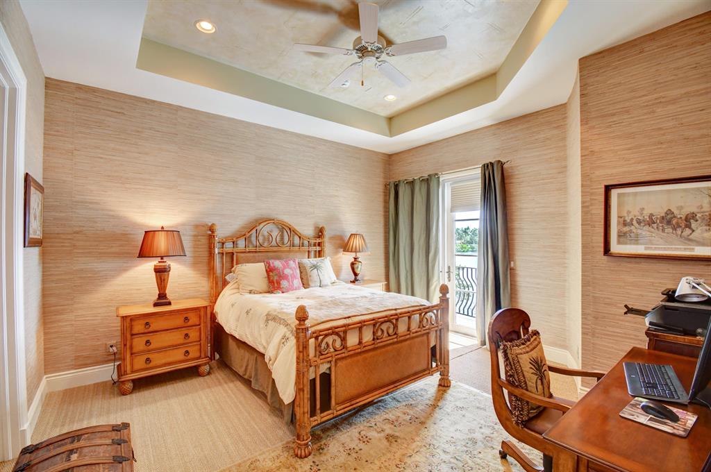 POINT MANALAPAN - Residential