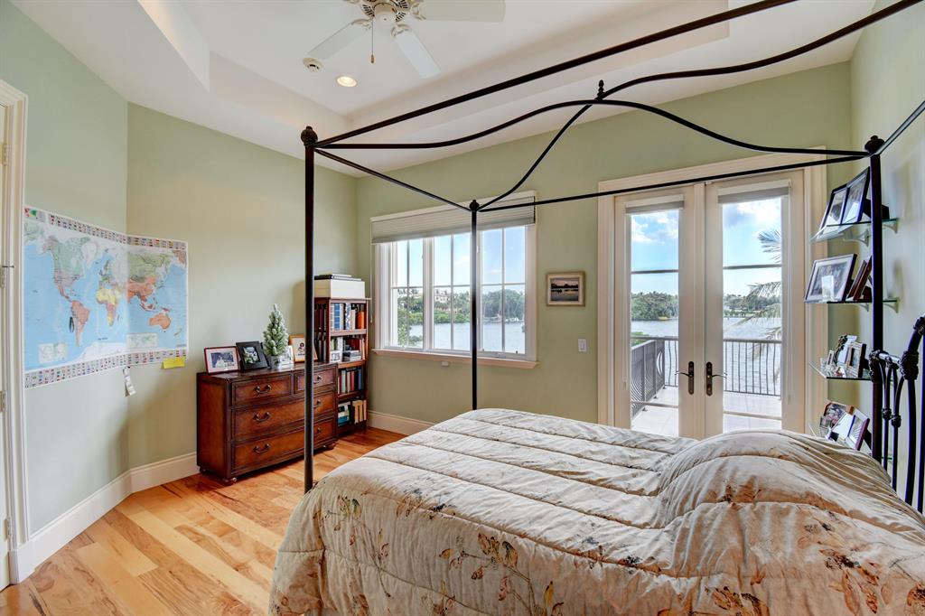 POINT MANALAPAN - Residential