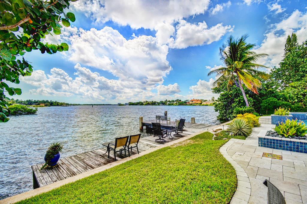 POINT MANALAPAN - Residential