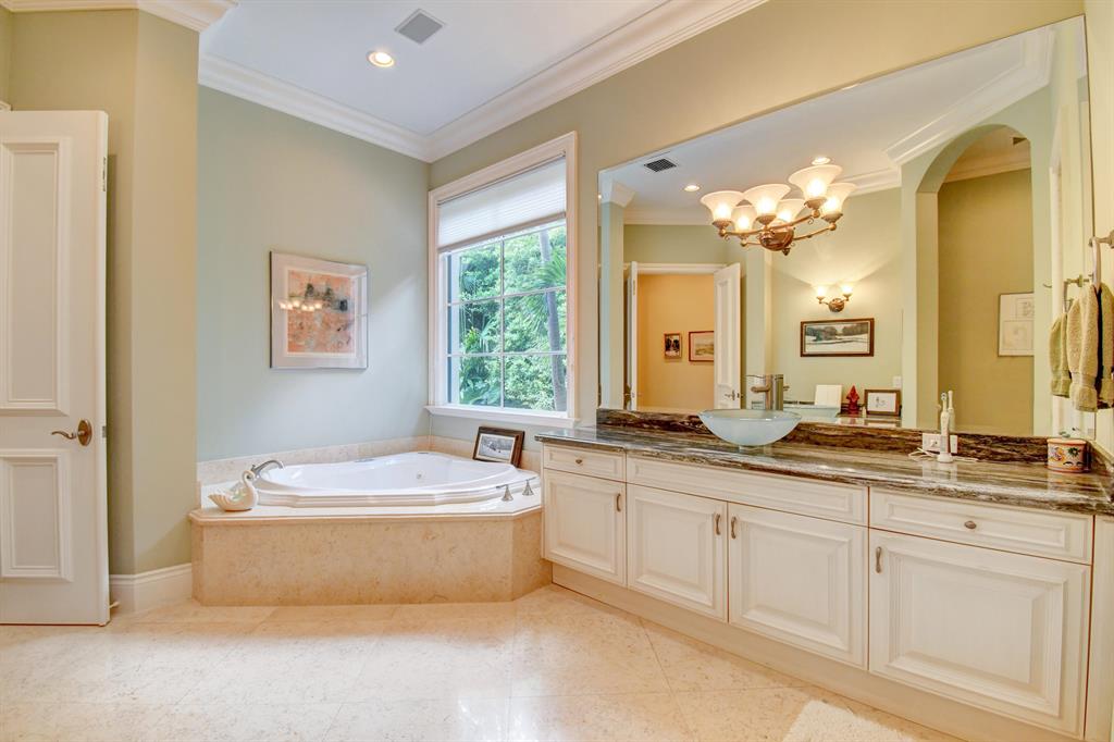 POINT MANALAPAN - Residential