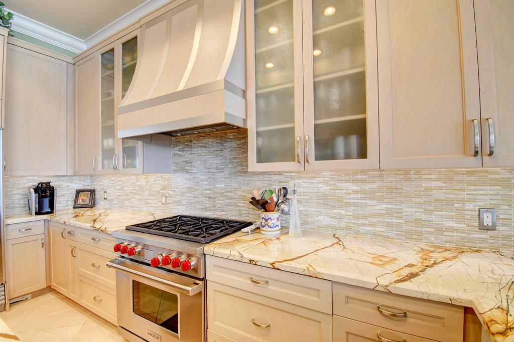 POINT MANALAPAN - Residential