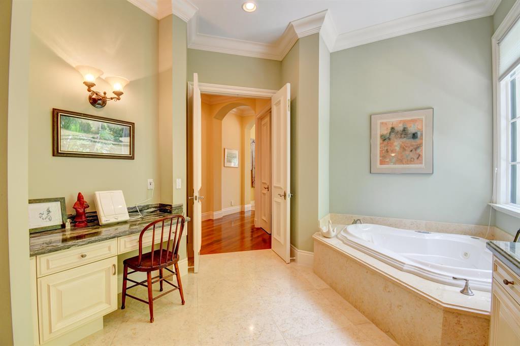 POINT MANALAPAN - Residential