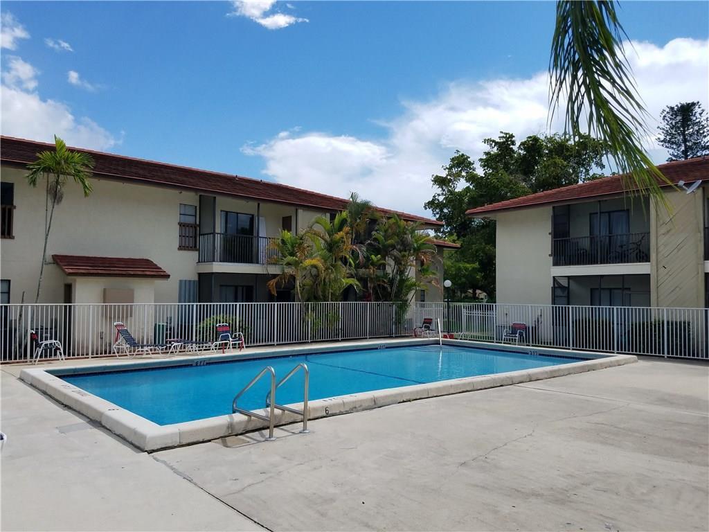 CYPRESS TRACE CONDO - Residential