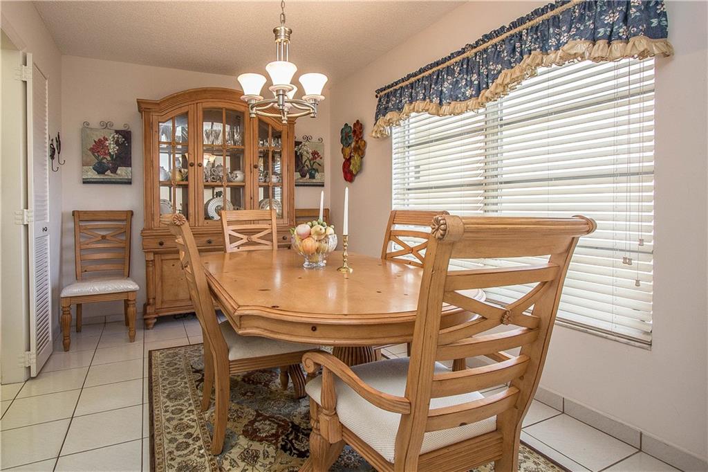 COUNTRY CLUB TOWERS - Residential