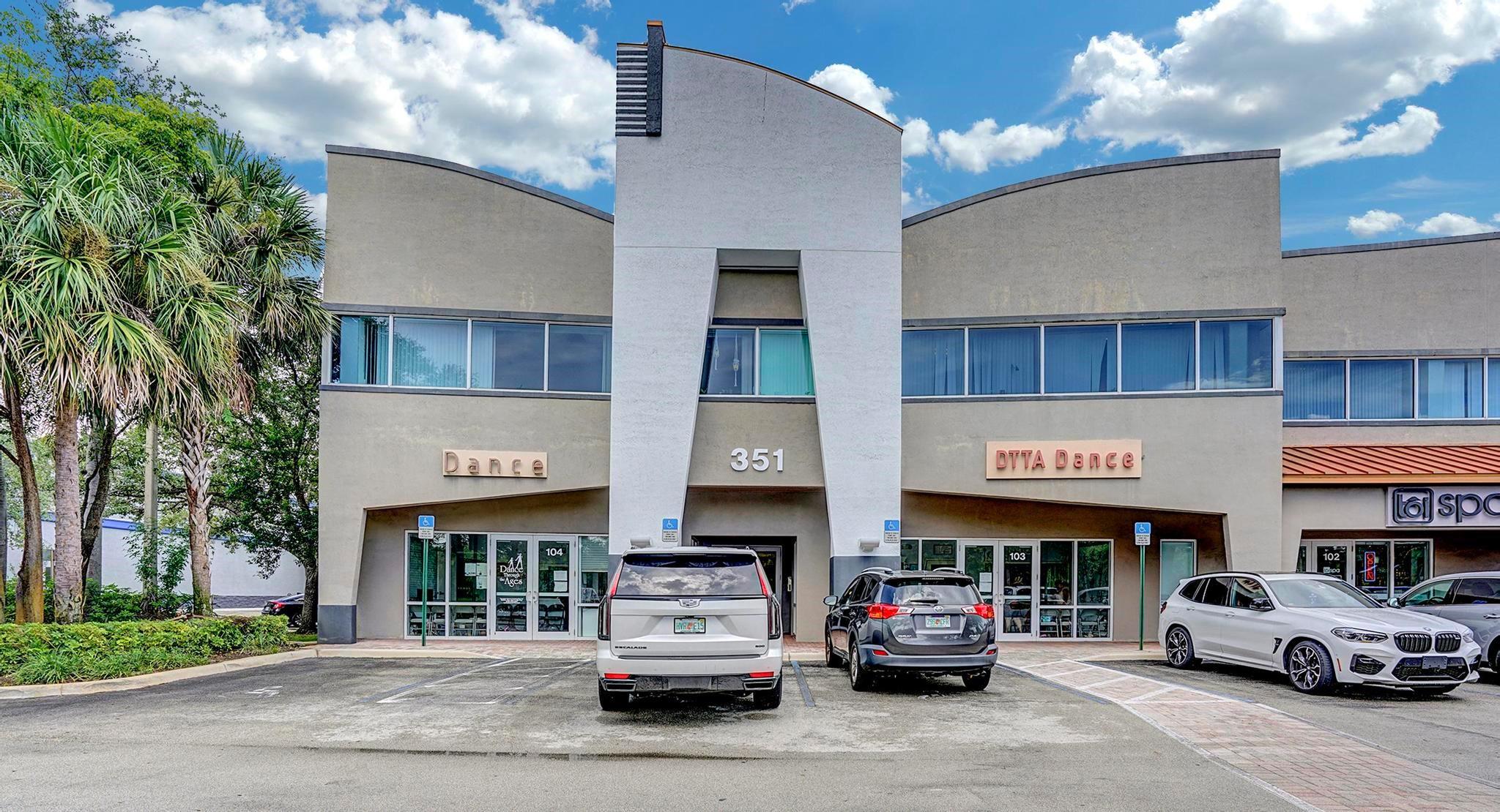 Unit 204, 1694 sqft! Available immediately. Plenty of parking. Nice office setup.