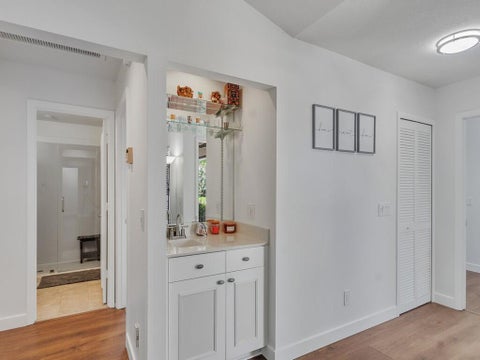 Tiny photo for 330 W FOREST Trail, Vero Beach, FL 32962 (MLS # B26078593)