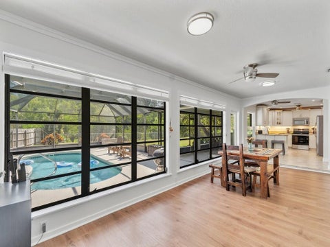 Tiny photo for 330 W FOREST Trail, Vero Beach, FL 32962 (MLS # B26078593)