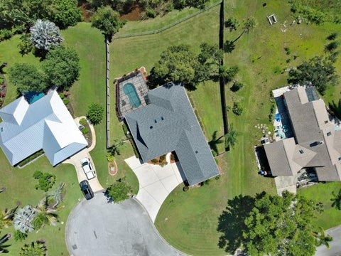 Tiny photo for 330 W FOREST Trail, Vero Beach, FL 32962 (MLS # B26078593)