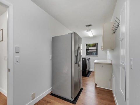 Tiny photo for 330 W FOREST Trail, Vero Beach, FL 32962 (MLS # B26078593)