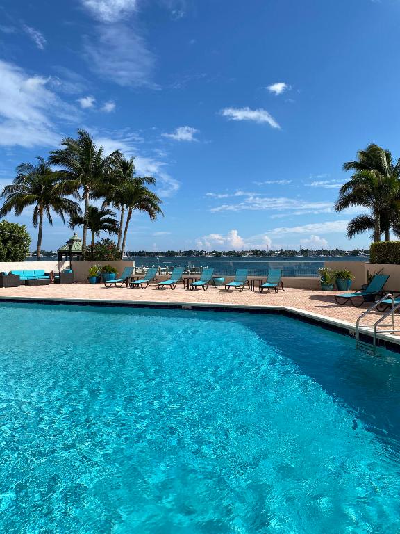 PLACIDO MAR CONDO - Residential