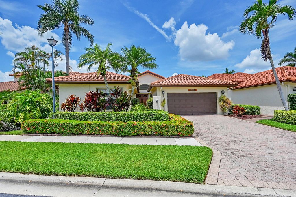 Photo of 22557 Esplanada Drive, Boca Raton, FL 33433 (MLS # R11013011)