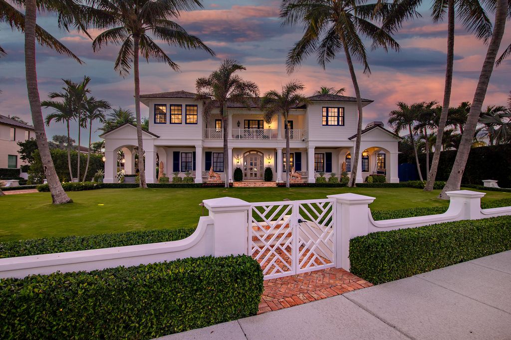 Photo of 101 Palmetto Lane, West Palm Beach, FL 33405 (MLS # R11153964)