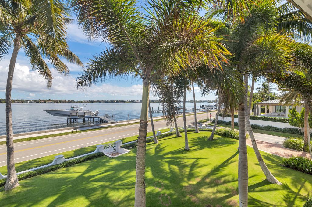 Photo of 101 Palmetto Lane, West Palm Beach, FL 33405 (MLS # R11153964)