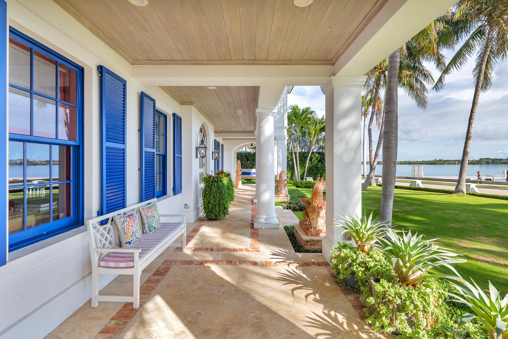 VEST POCKET LAKE WORTH FARMS IN - Residential