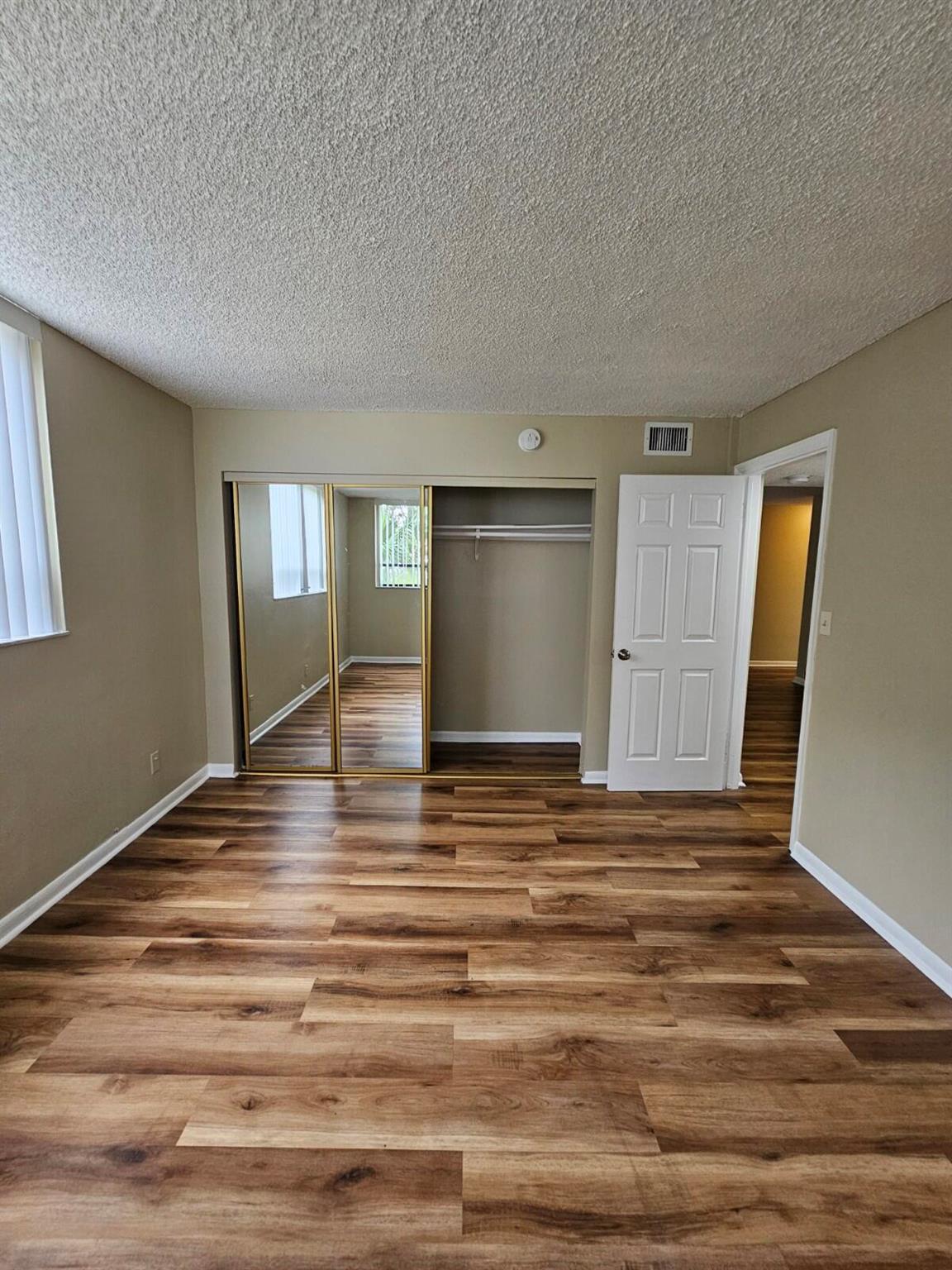 PRESIDENTIAL GOLFVIEW CON - Residential Lease