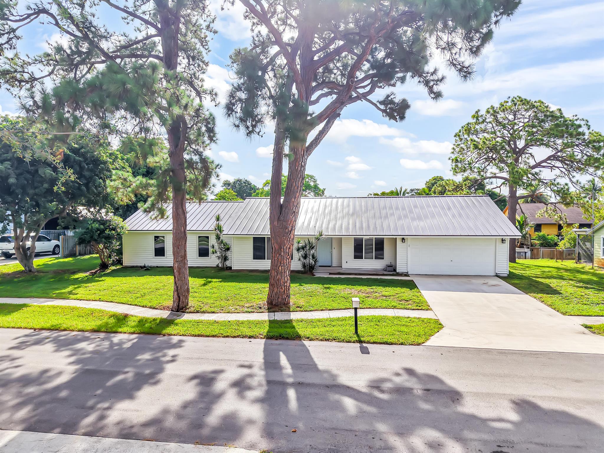 709 Warren Drive