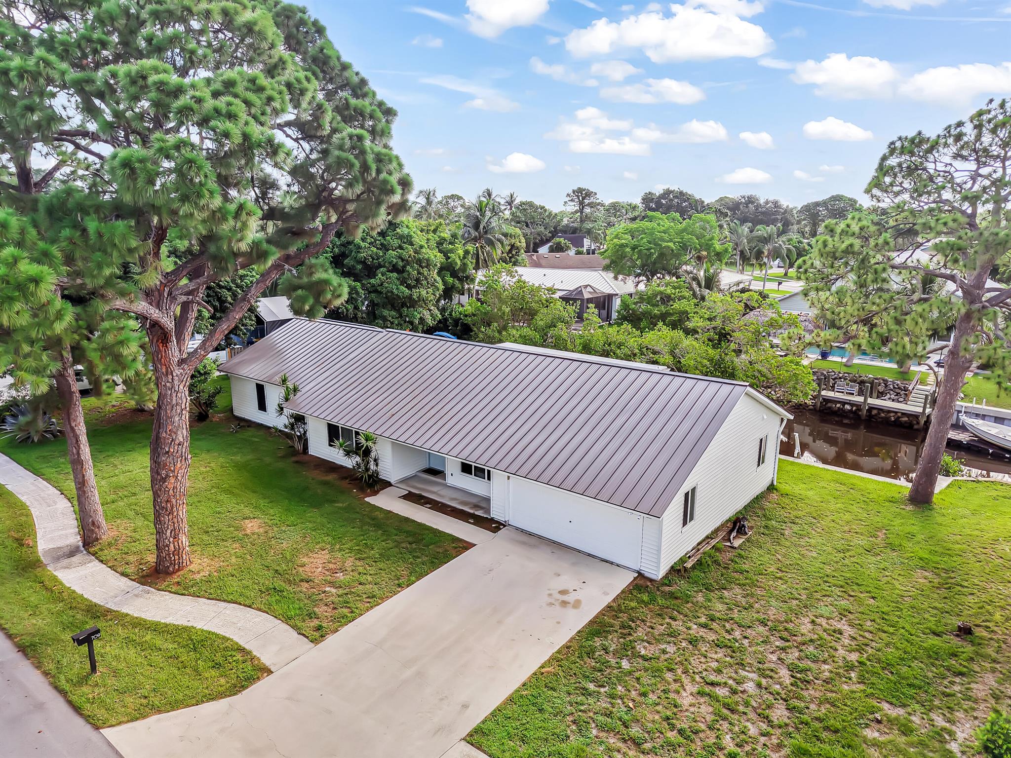 709 Warren Drive