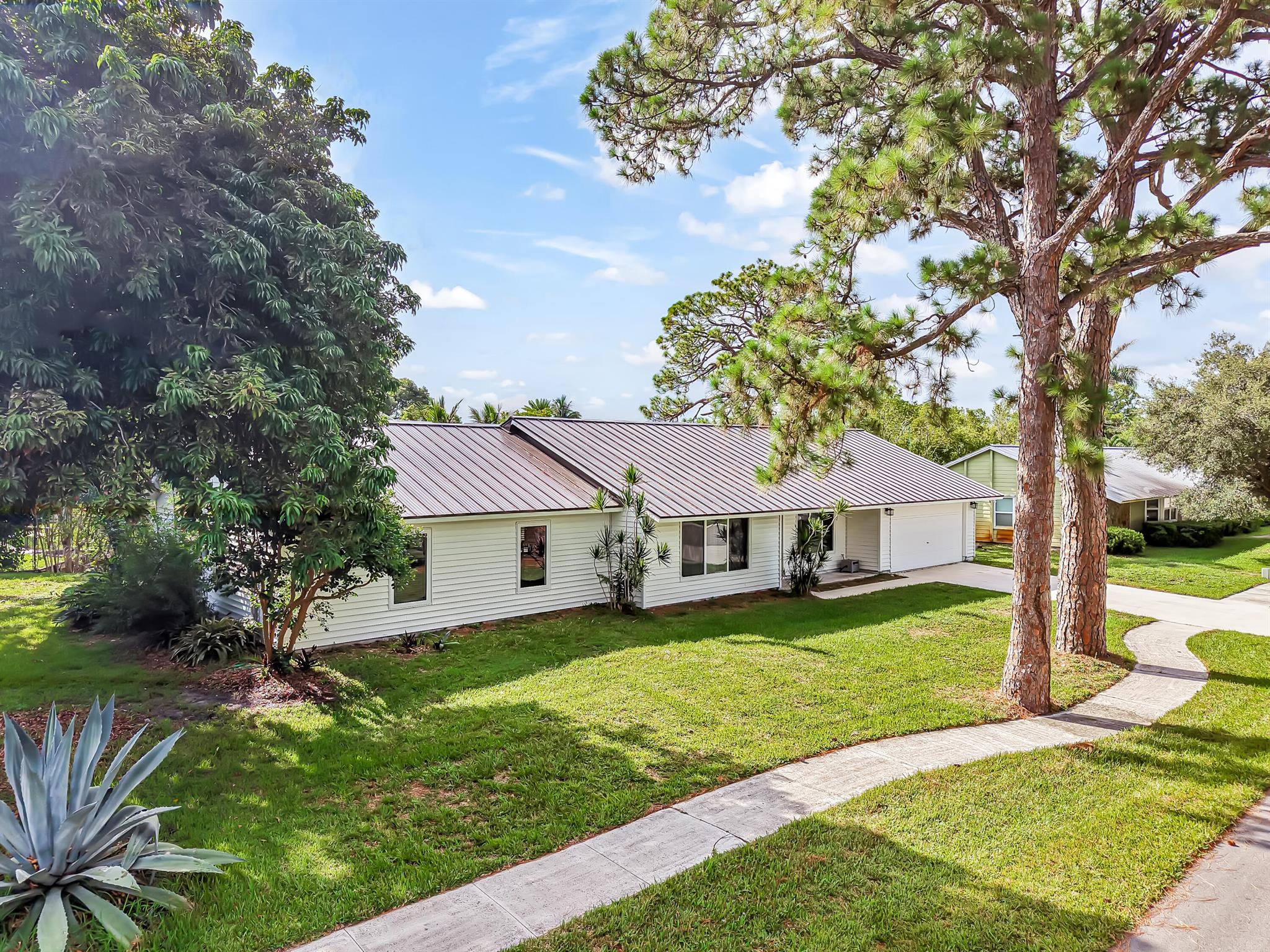 709 Warren Drive