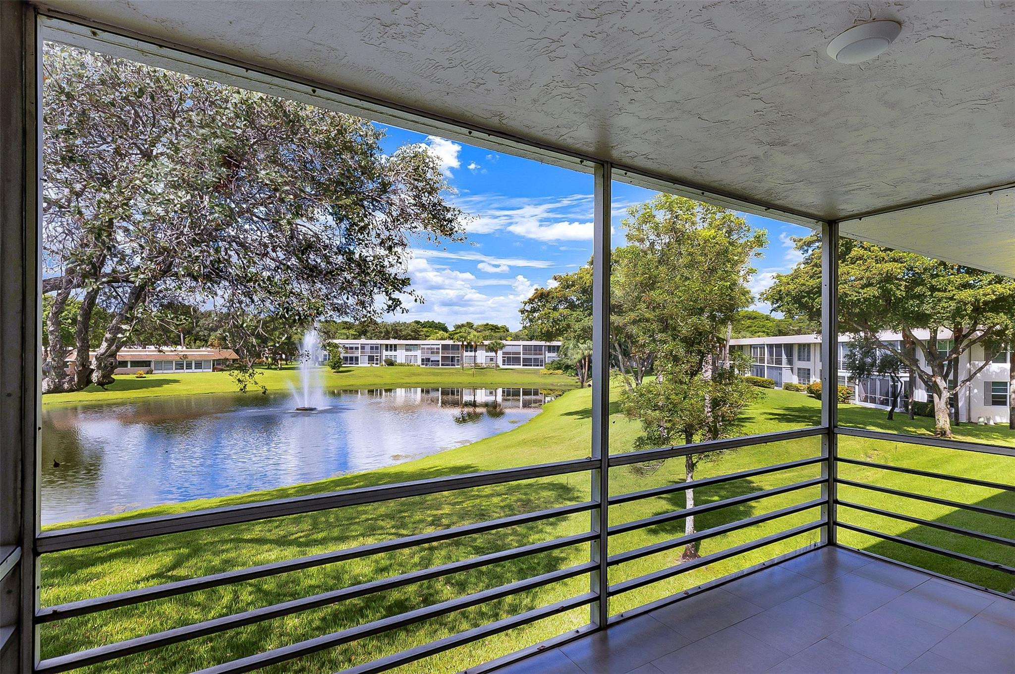 No 74 Palm-Aire Country C - Residential Lease