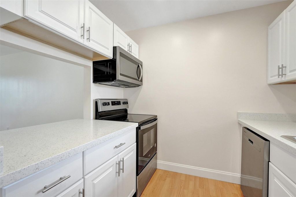 Photo of 11441 NW 39th Court #315, Coral Springs, FL 33065 (MLS # F10496984)