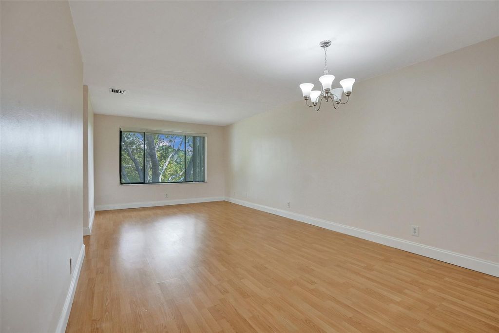 Photo of 11441 NW 39th Court #315, Coral Springs, FL 33065 (MLS # F10496984)