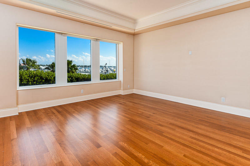 ONE WATERMARK PLACE OF TH - Residential