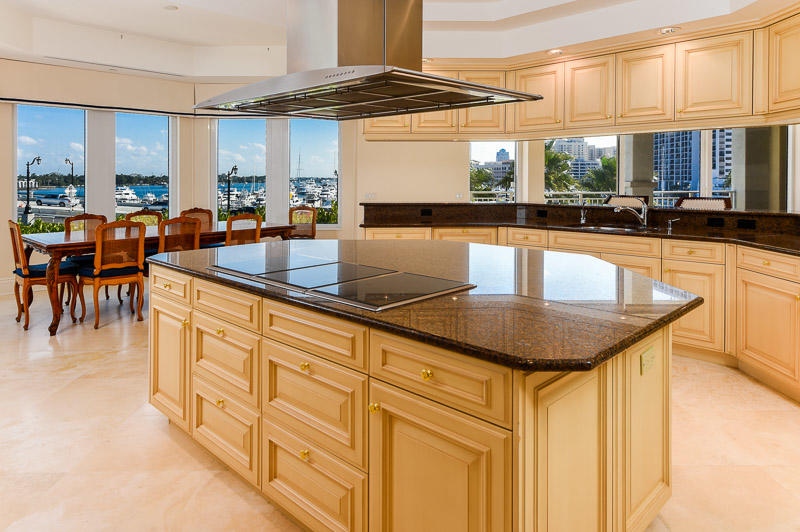 ONE WATERMARK PLACE OF TH - Residential