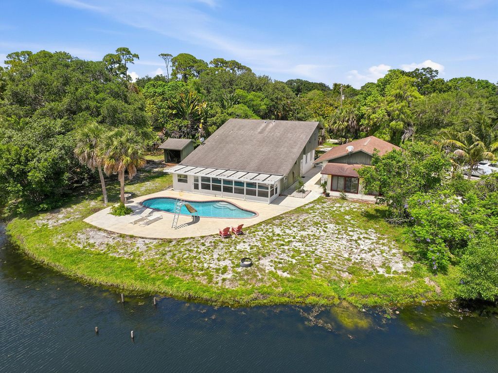 Photo of 7689 Lawrence Road, Boynton Beach, FL 33436 (MLS # B26030197)