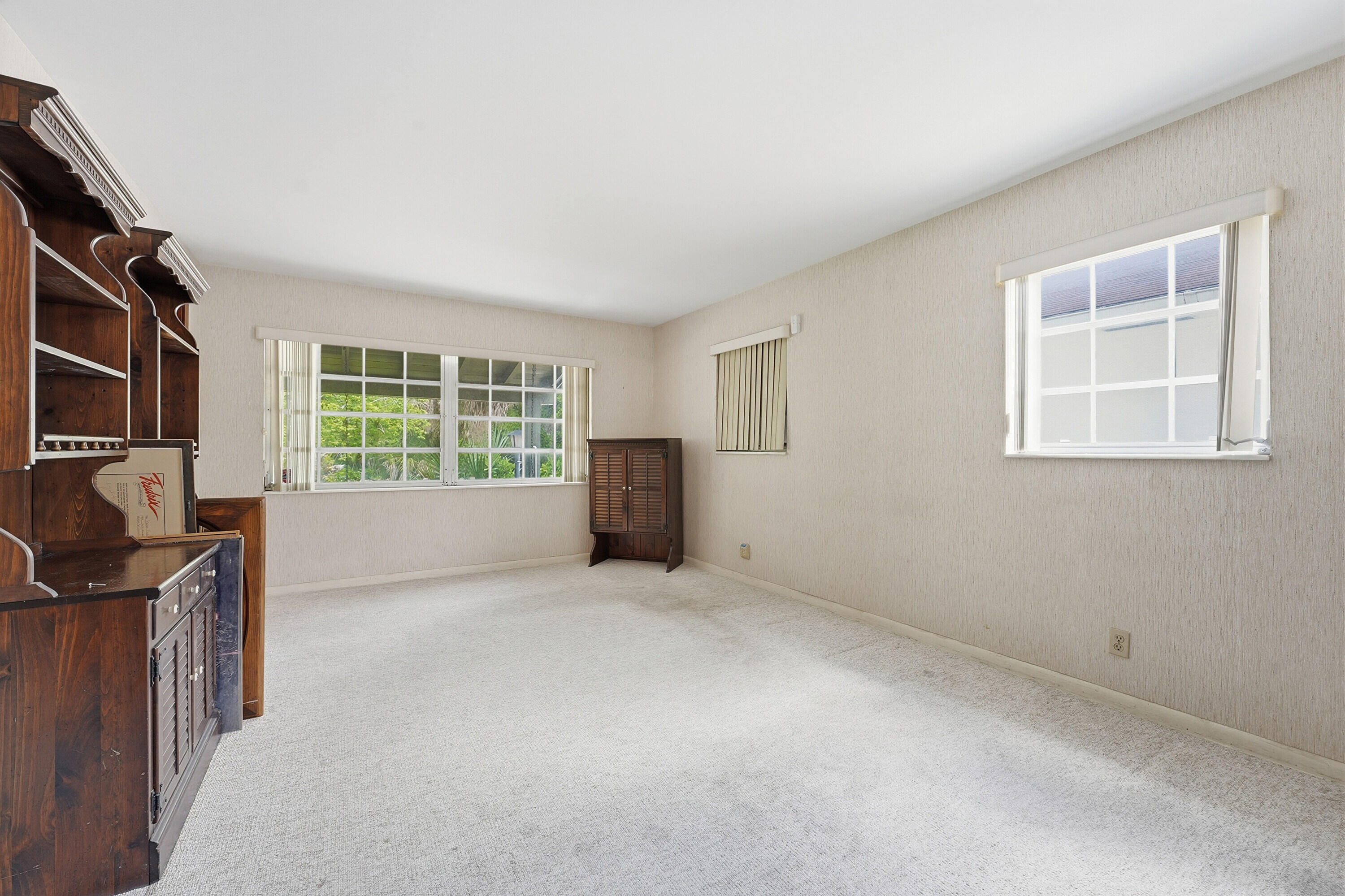 S/D OF 12-45-42, SE 1/4 IN - Residential