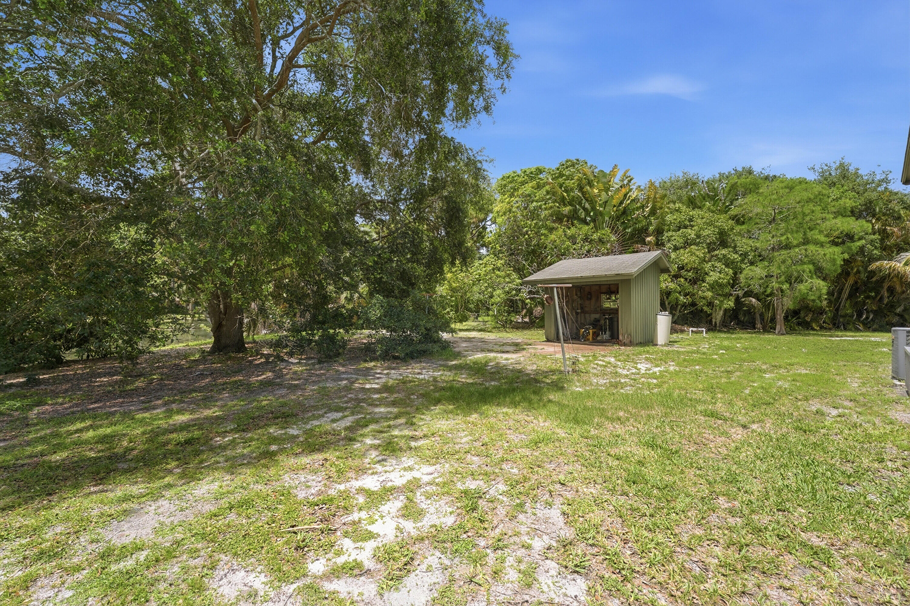 S/D OF 12-45-42, SE 1/4 IN - Residential