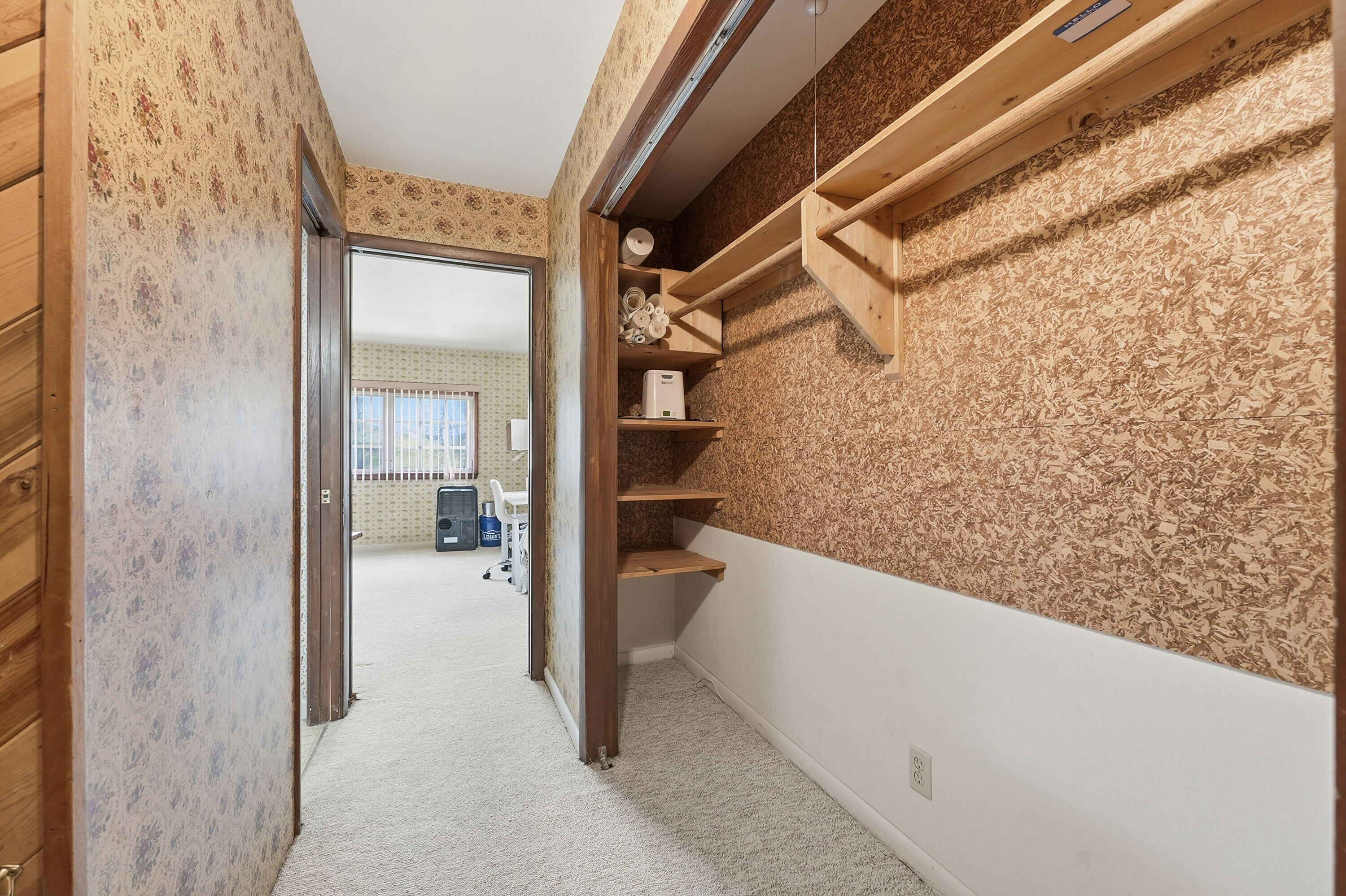 S/D OF 12-45-42, SE 1/4 IN - Residential