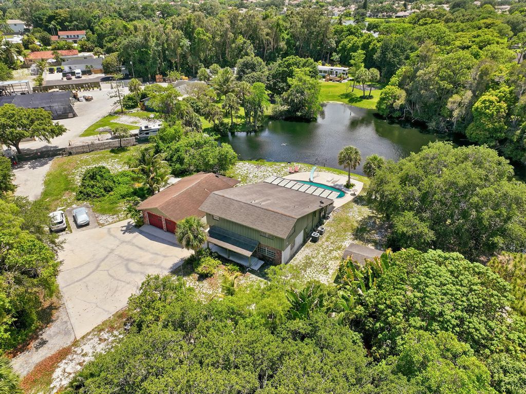 Photo of 7689 Lawrence Road, Boynton Beach, FL 33436 (MLS # B26030197)