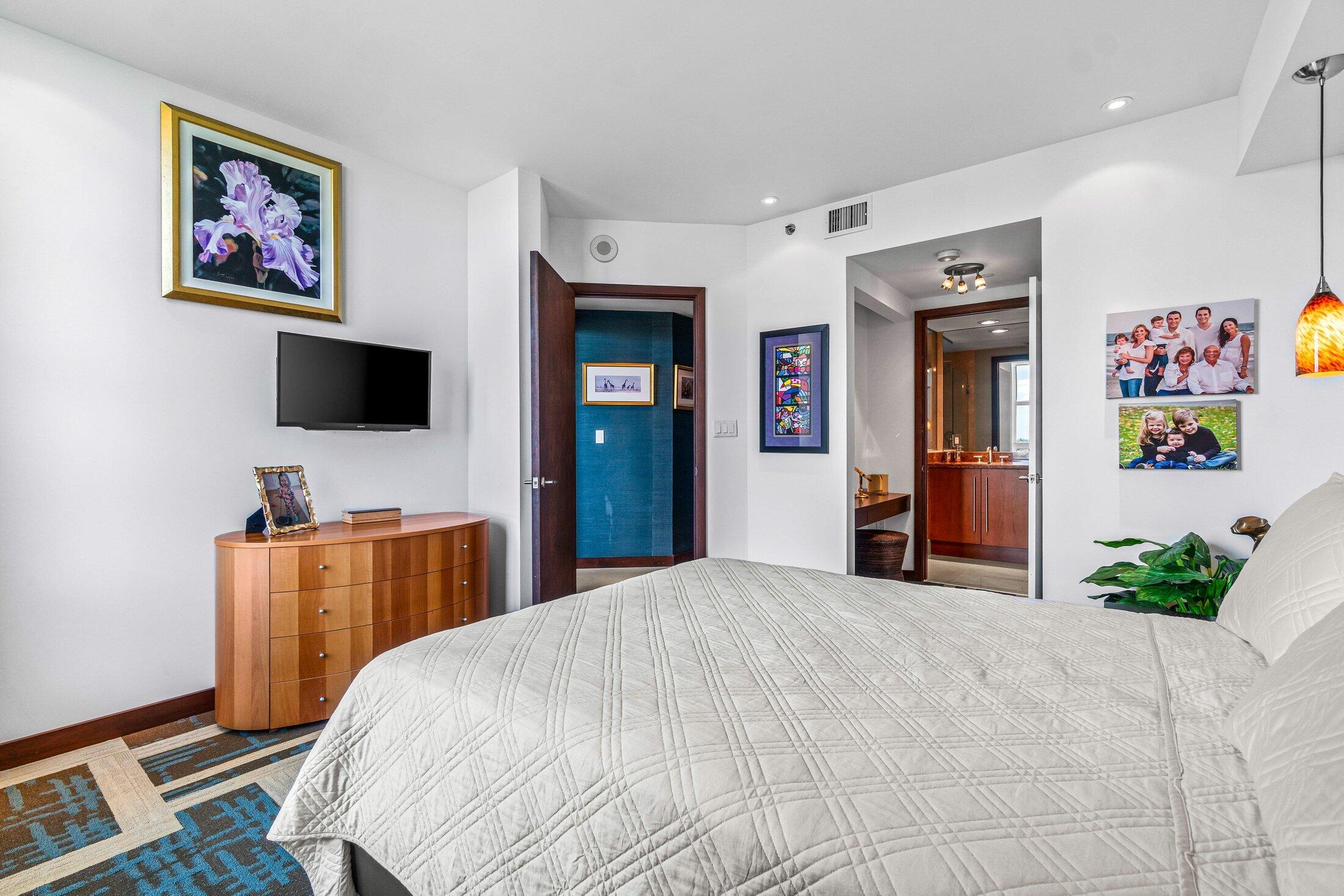 TOSCANA SOUTH CONDO - Residential