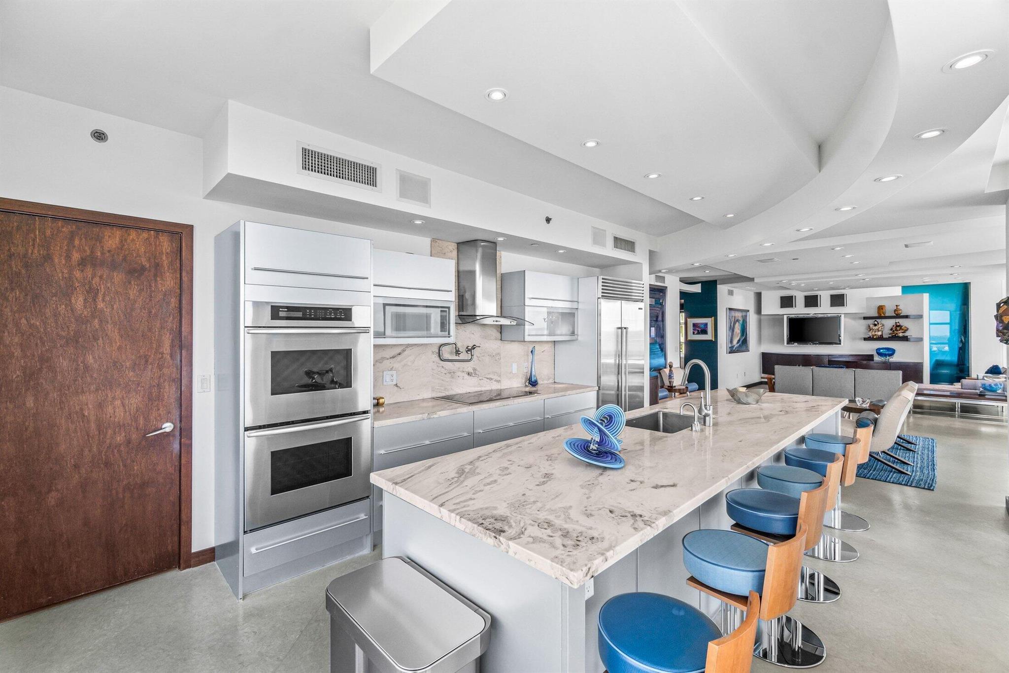 TOSCANA SOUTH CONDO - Residential