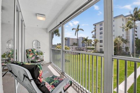 Tiny photo for 1 Harbourside Drive #4205, Delray Beach, FL 33483 (MLS # B26027319)