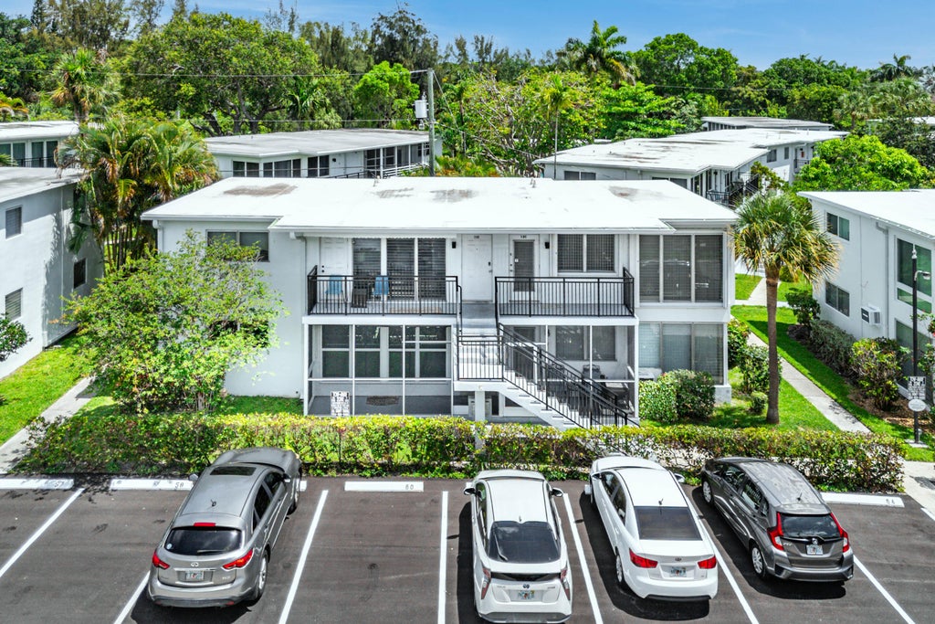 Photo of 1045 SE 15th Street #13d, Fort Lauderdale, FL 33316 (MLS # B26040317)