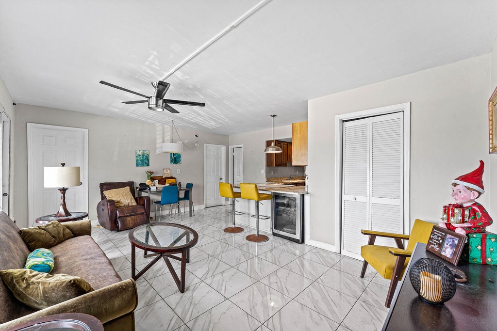 Photo of 1045 SE 15th Street #13d, Fort Lauderdale, FL 33316 (MLS # B26040317)