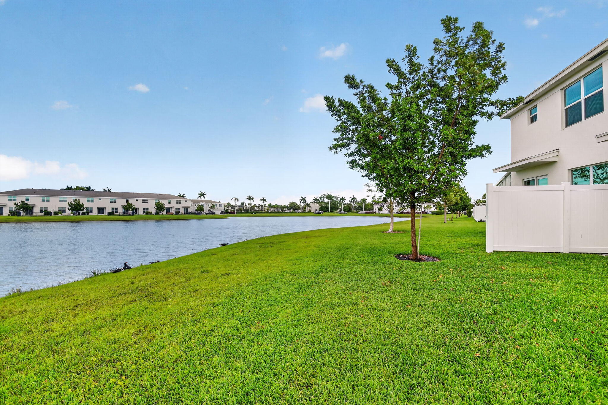 LAKESHORE AT THE FOUNTAINS - Residential