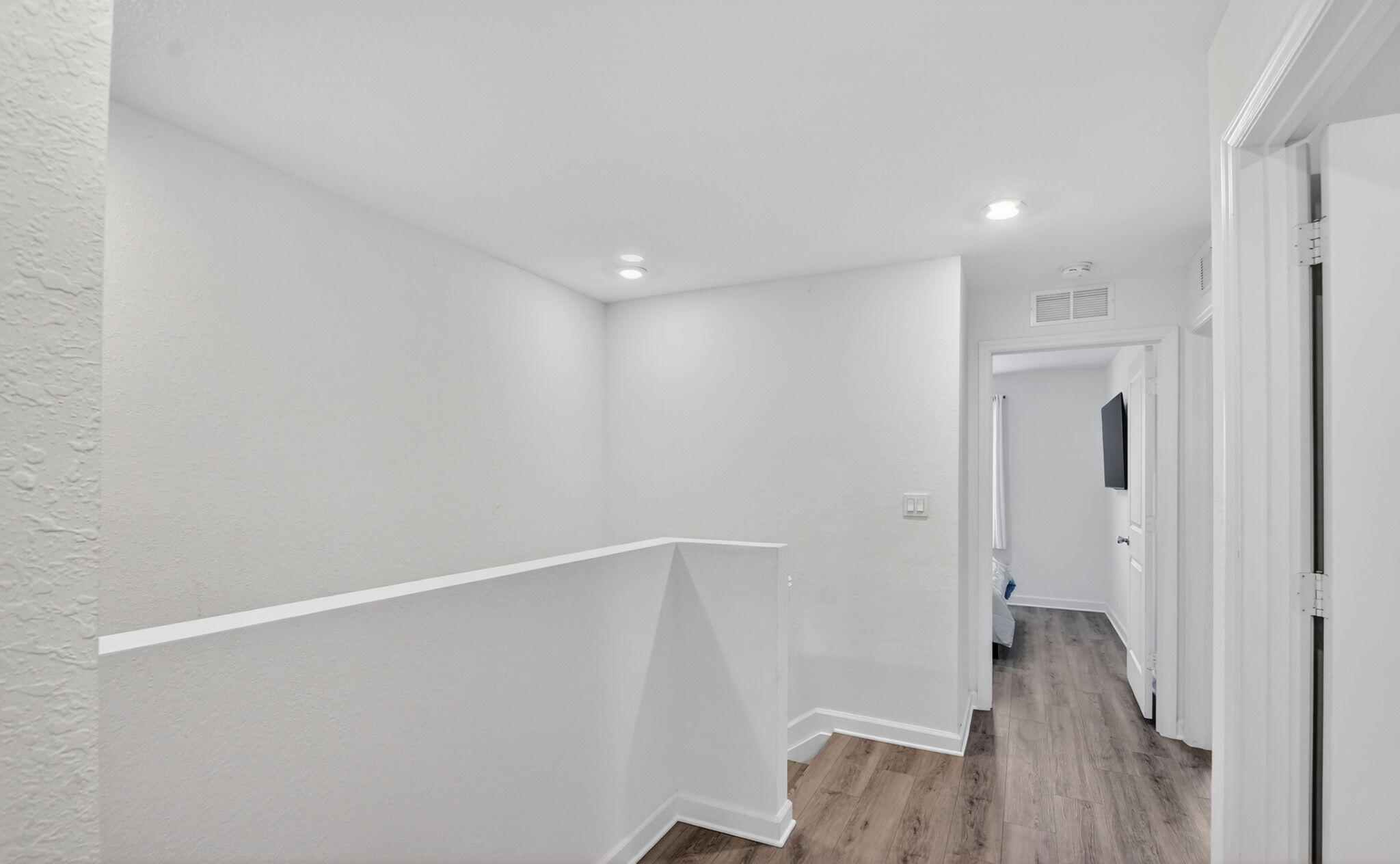 LAKESHORE AT THE FOUNTAINS - Residential