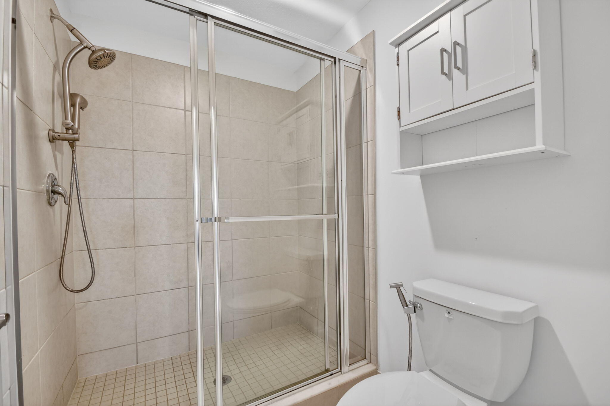 LAKESHORE AT THE FOUNTAINS - Residential